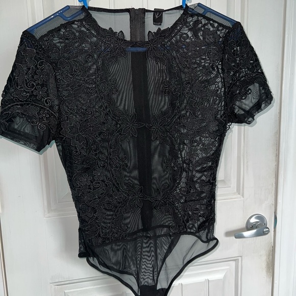 Black lace mesh bodysuit - Picture 4 of 7